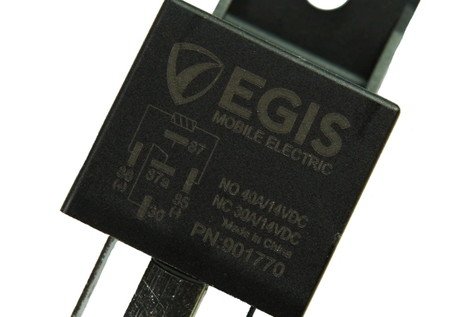 Widok na bok przekaźnika ISO EGIS 901770