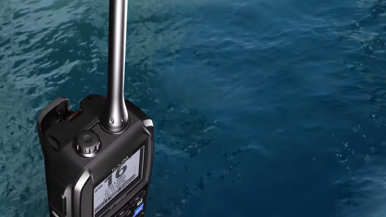 Radiotelefon Morski VHF z AIS i DSC Icom IC-M94DE